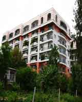                 สุขุมวิท บ้าน ชมดาว คอนโดมิเนียม  Baan Chom Dao condominium